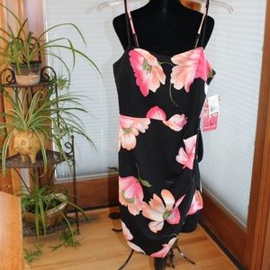 Emerald Sundae Dress Sz Small  NWT